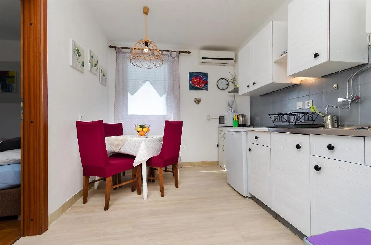 Apartments Vesna Supetarska Draga