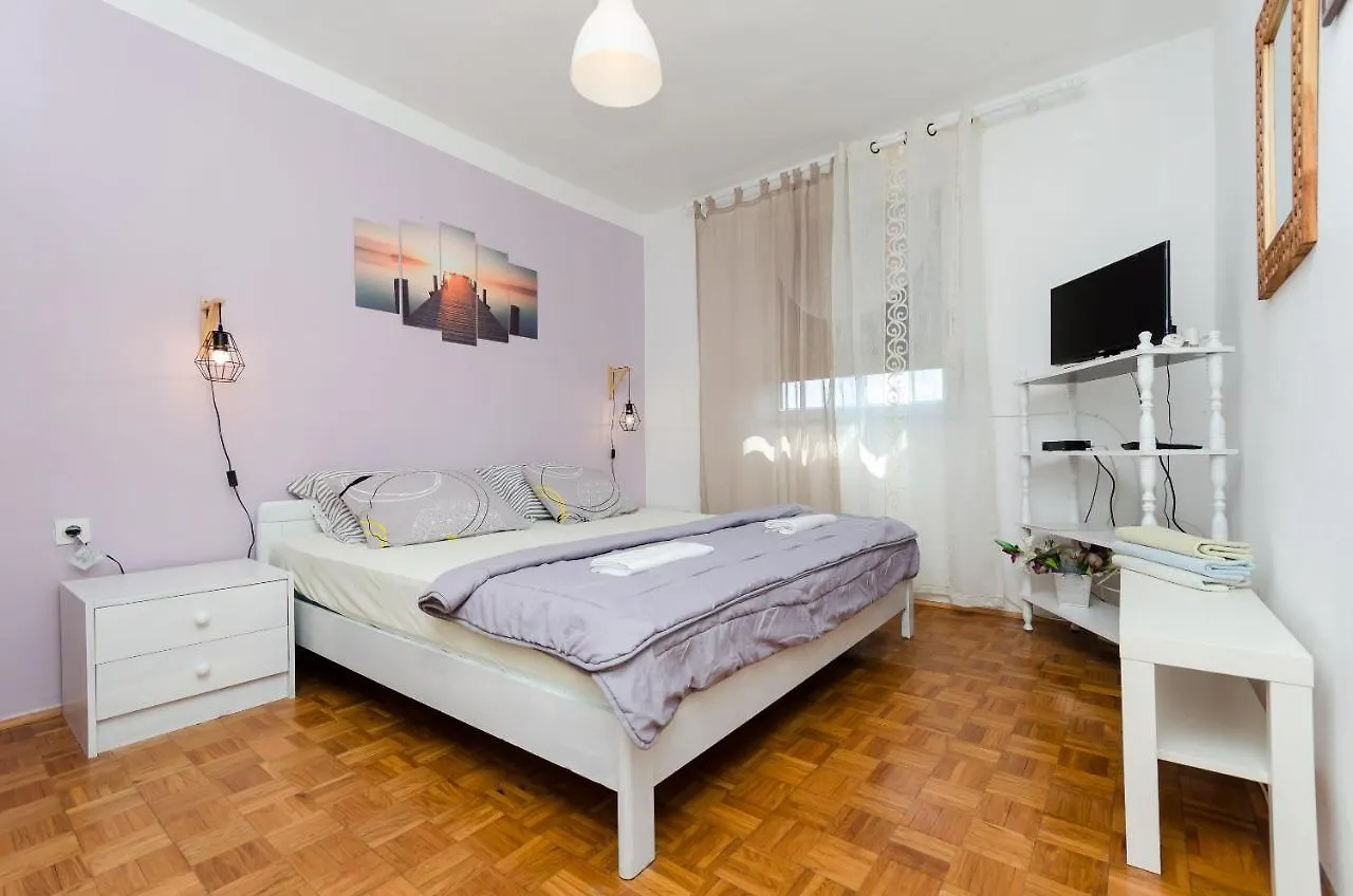 Apartments Vesna Supetarska Draga