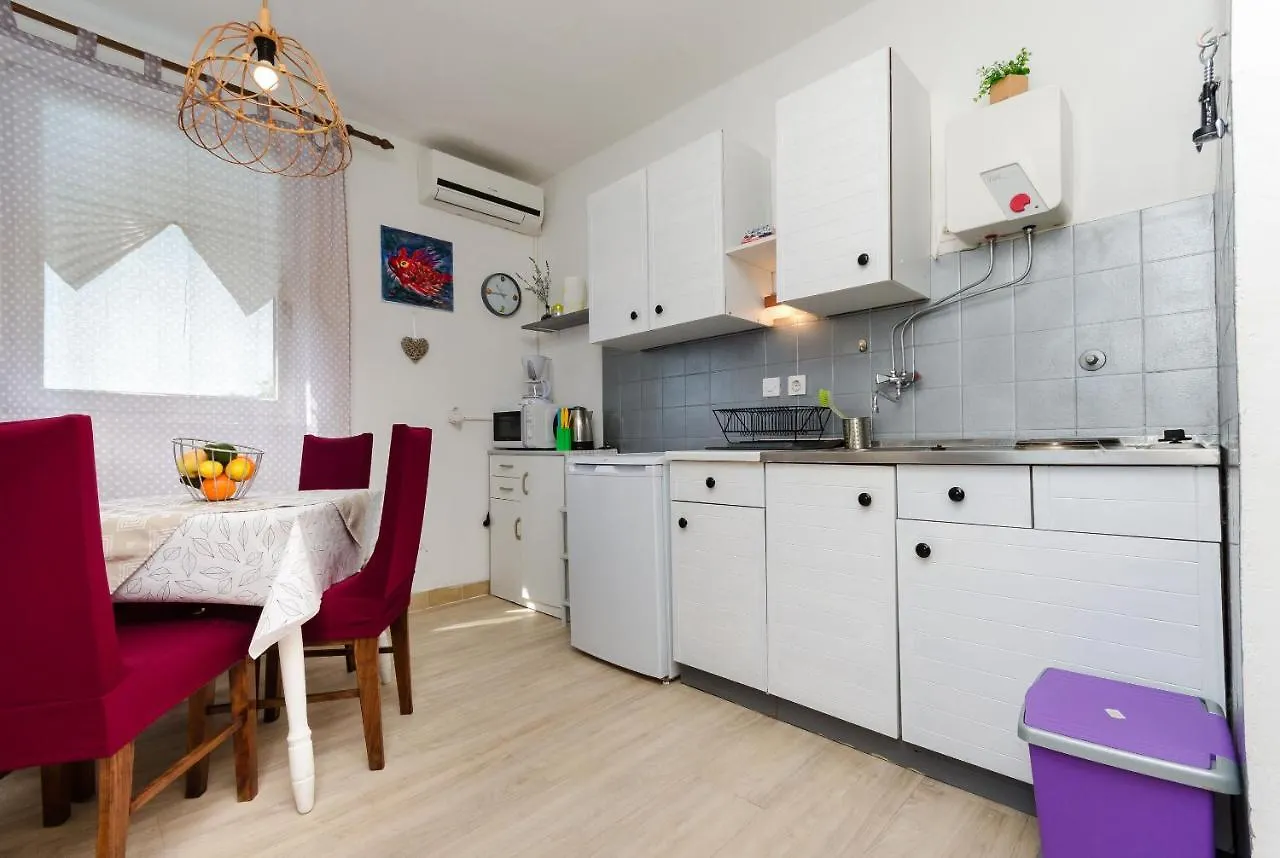 Apartments Vesna Supetarska Draga